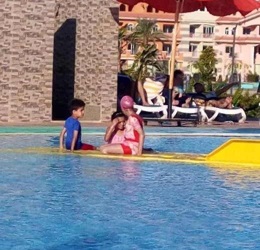 Porto Pool And View